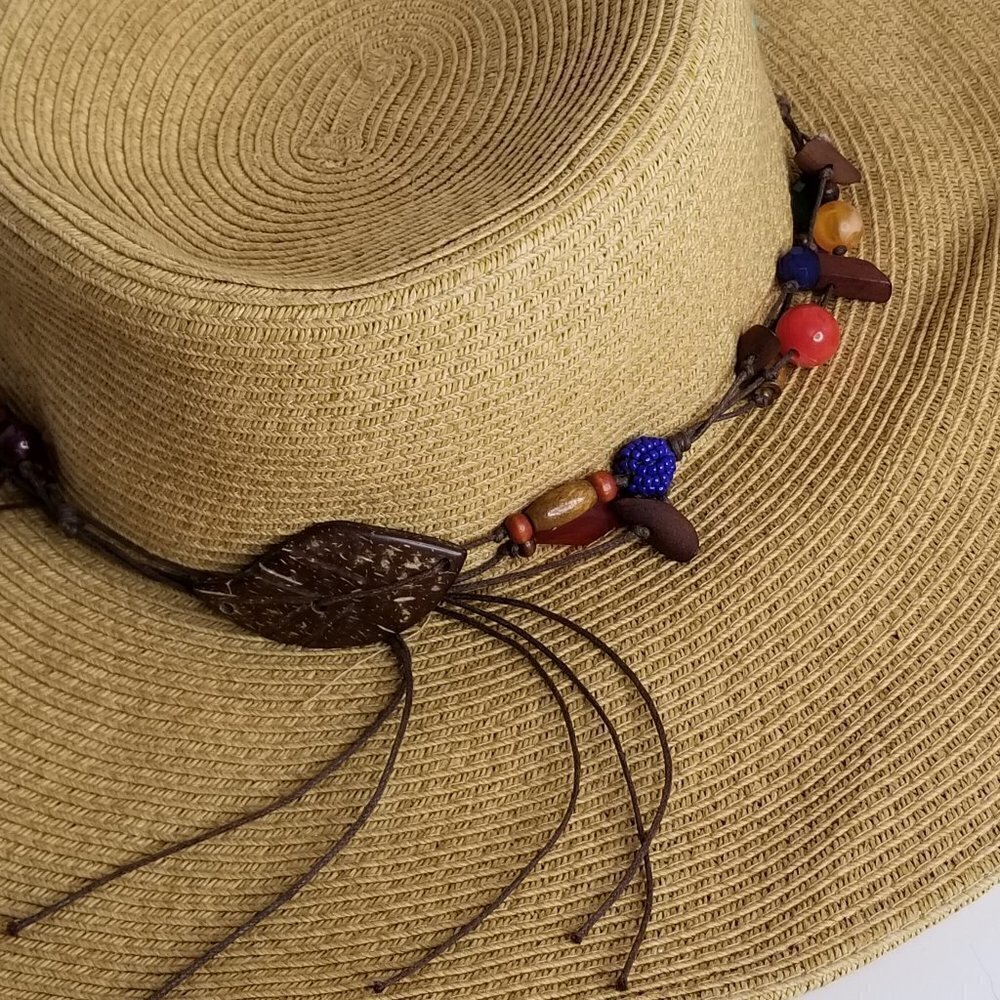Gorgeous Paper Straw hat with accessories - Picture 3 of 7
